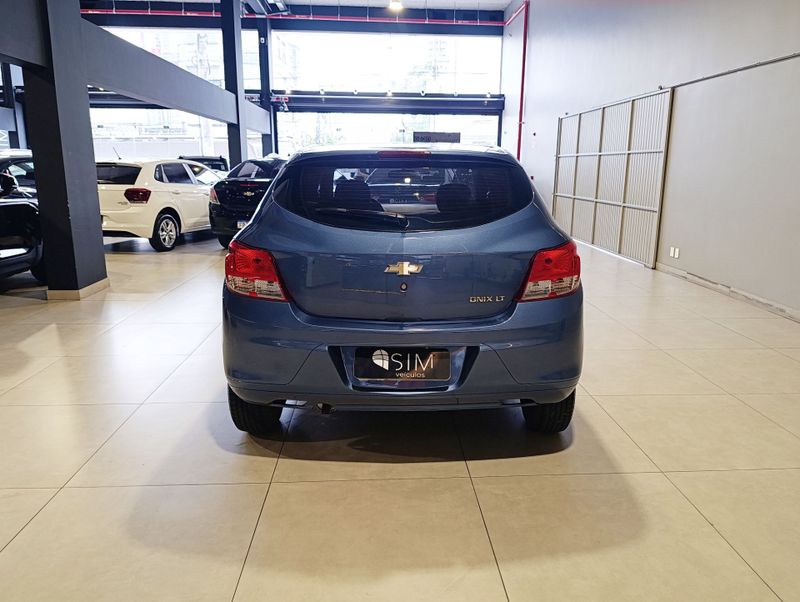 Chevrolet Onix 1.0 Lt 8v 2014/2015 SIM VEÍCULOS PORTO ALEGRE / Carros no Vale