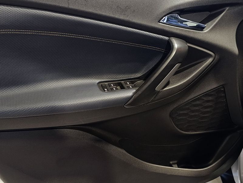 Chevrolet Tracker Premier 1.2 Turbo 12v 2022/2022 SIM VEÍCULOS PORTO ALEGRE / Carros no Vale