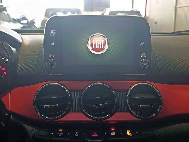 Fiat Argo Hgt 1.8 16v 2017/2018 SIM VEÍCULOS PORTO ALEGRE / Carros no Vale