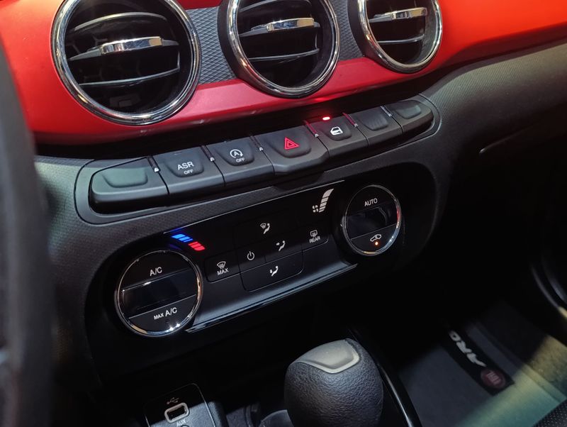 Fiat Argo Hgt 1.8 16v 2017/2018 SIM VEÍCULOS PORTO ALEGRE / Carros no Vale