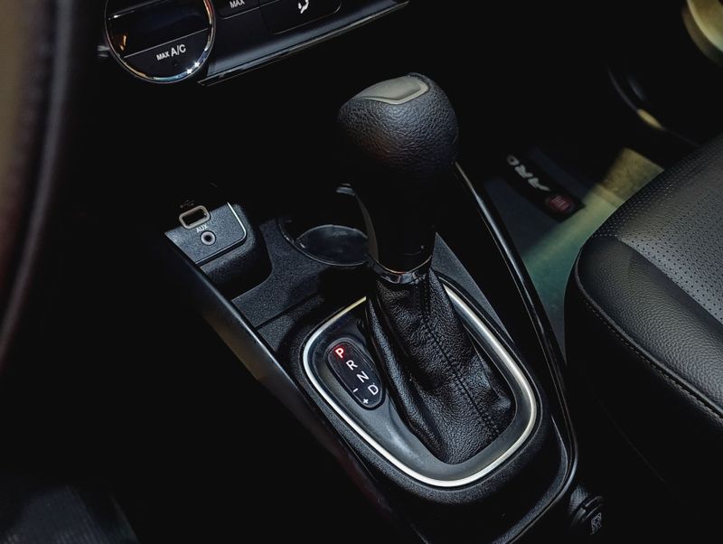 Fiat Argo Hgt 1.8 16v 2017/2018 SIM VEÍCULOS PORTO ALEGRE / Carros no Vale