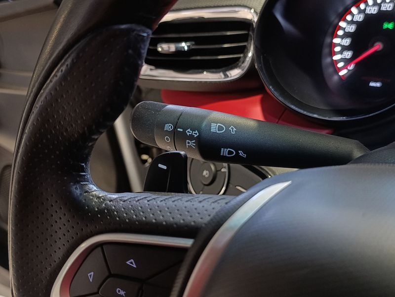 Fiat Argo Hgt 1.8 16v 2017/2018 SIM VEÍCULOS PORTO ALEGRE / Carros no Vale