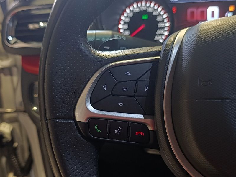 Fiat Argo Hgt 1.8 16v 2017/2018 SIM VEÍCULOS PORTO ALEGRE / Carros no Vale