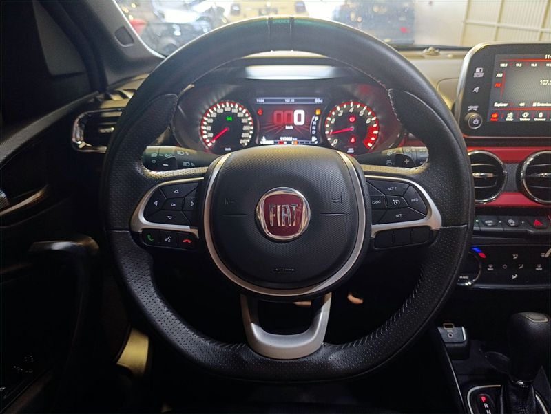 Fiat Argo Hgt 1.8 16v 2017/2018 SIM VEÍCULOS PORTO ALEGRE / Carros no Vale