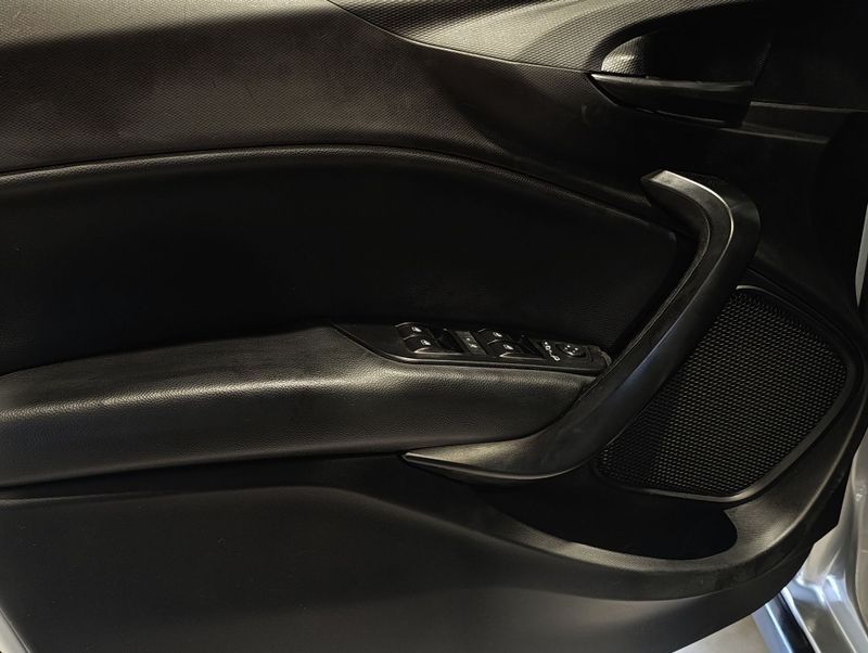 Fiat Argo Hgt 1.8 16v 2017/2018 SIM VEÍCULOS PORTO ALEGRE / Carros no Vale