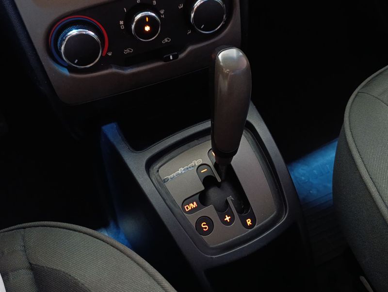 Fiat Idea Adventure 1.8 2015/2016 SIM VEÍCULOS PORTO ALEGRE / Carros no Vale