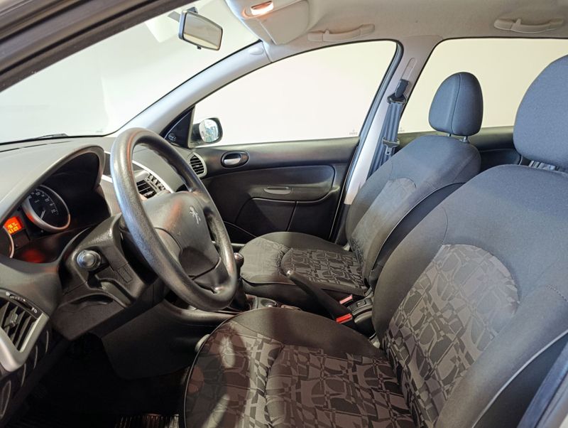 Peugeot 207 Sw Xr 1.4 8v 2010/2011 SIM VEÍCULOS PORTO ALEGRE / Carros no Vale