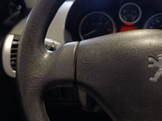 Peugeot 207 Sw Xr 1.4 8v 2010/2011 SIM VEÍCULOS PORTO ALEGRE / Carros no Vale