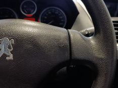 Peugeot 207 Sw Xr 1.4 8v 2010/2011 SIM VEÍCULOS PORTO ALEGRE / Carros no Vale