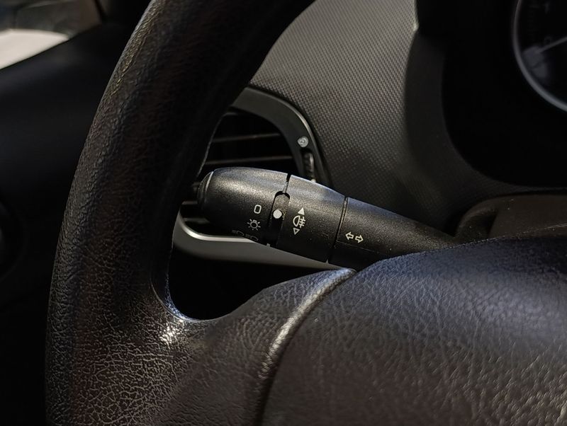 Peugeot 207 Sw Xr 1.4 8v 2010/2011 SIM VEÍCULOS PORTO ALEGRE / Carros no Vale