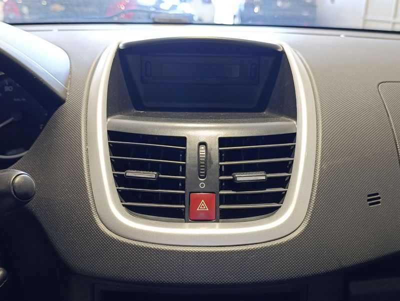 Peugeot 207 Sw Xr 1.4 8v 2010/2011 SIM VEÍCULOS PORTO ALEGRE / Carros no Vale