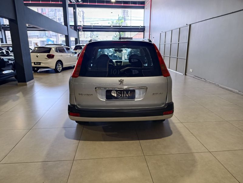 Peugeot 207 Sw Xr 1.4 8v 2010/2011 SIM VEÍCULOS PORTO ALEGRE / Carros no Vale