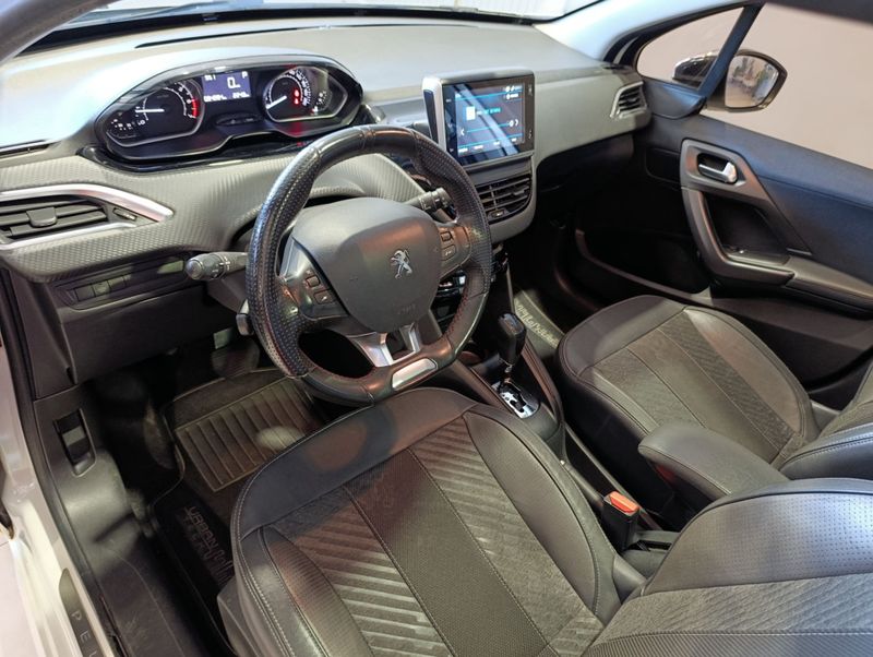 Peugeot 208 Urbantech 1.6 2017/2018 SIM VEÍCULOS PORTO ALEGRE / Carros no Vale