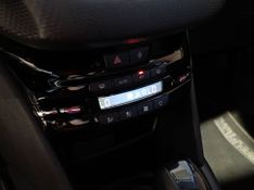 Peugeot 208 Urbantech 1.6 2017/2018 SIM VEÍCULOS PORTO ALEGRE / Carros no Vale