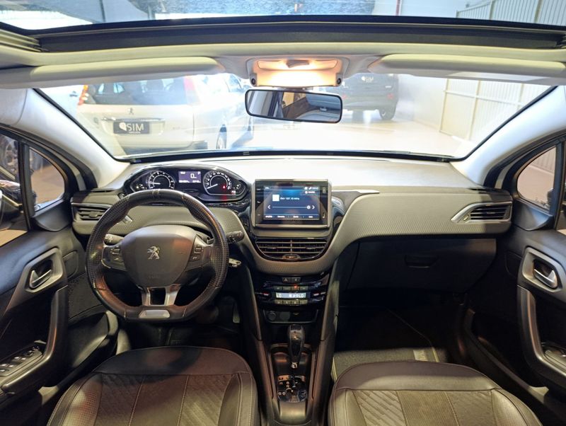 Peugeot 208 Urbantech 1.6 2017/2018 SIM VEÍCULOS PORTO ALEGRE / Carros no Vale