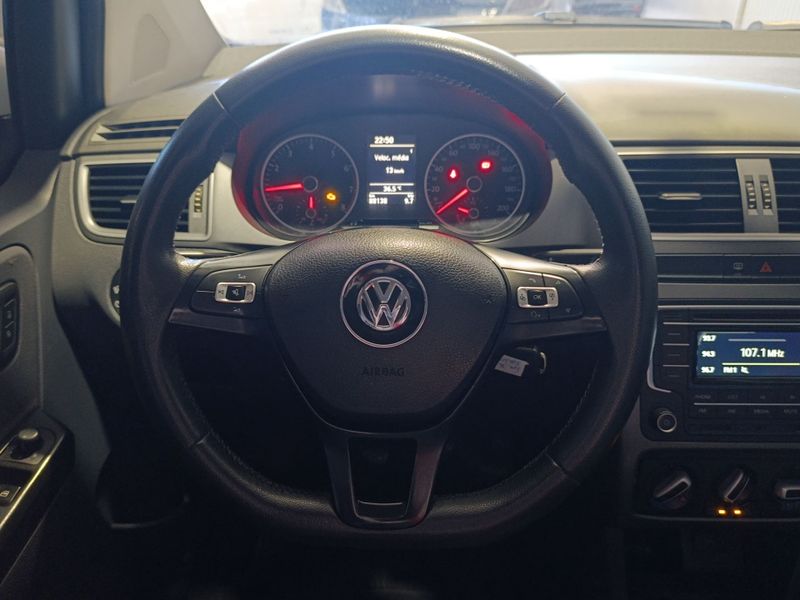 Volkswagen Fox Trendline 1.0 8v 2017/2017 SIM VEÍCULOS PORTO ALEGRE / Carros no Vale