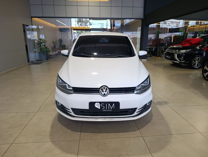 Volkswagen Fox Trendline 1.0 8v 2017/2017 SIM VEÍCULOS PORTO ALEGRE / Carros no Vale