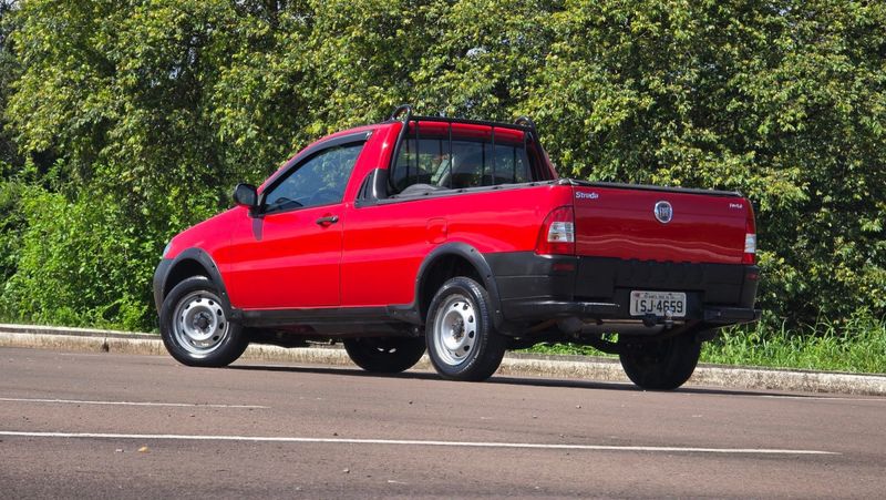 Fiat Strada 1.4 Mpi Fire 8V CS 2011/2012 AUTO NÍVEL VEÍCULOS SANTA CRUZ DO SUL / Carros no Vale