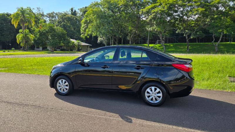 Hyundai HB20S C.Style/C.Plus1.6 16V 2013/2014 AUTO NÍVEL VEÍCULOS SANTA CRUZ DO SUL / Carros no Vale Hyundai HB20S C.Style/C.Plus1.6 16V 2013/2014 AUTO NÍVEL VEÍCULOS SANTA CRUZ DO SUL / Carros no Vale