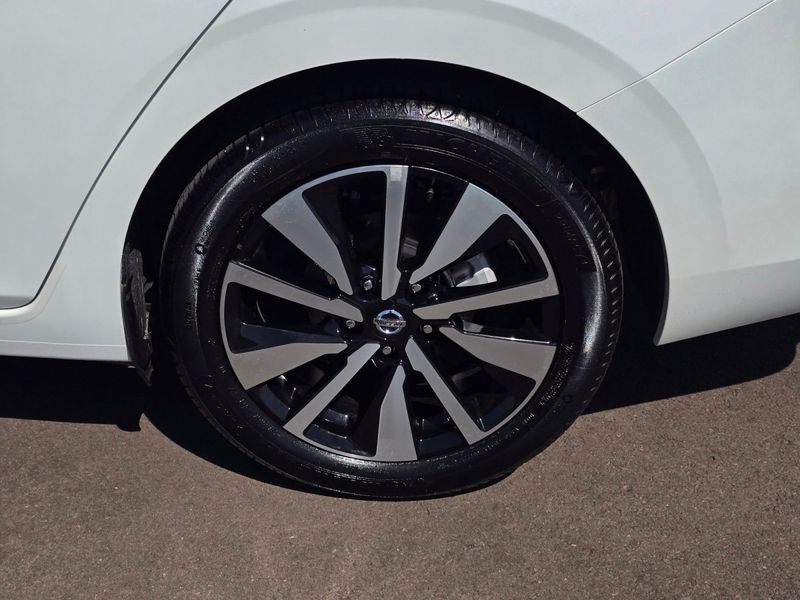 Nissan Sentra Advance 2.0 16V 2023/2023 AUTO NÍVEL VEÍCULOS SANTA CRUZ DO SUL / Carros no Vale