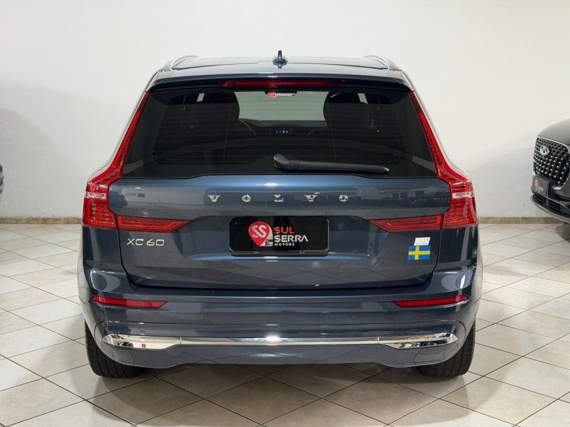 VOLVO XC60 2.0 T8 EXPRESS HÍBRIDO INSCRIPT 2021/2022 SUL SERRA MOTORS CAXIAS DO SUL / Carros no Vale VOLVO XC60 2.0 T8 EXPRESS HÍBRIDO INSCRIPT 2021/2022 SUL SERRA MOTORS CAXIAS DO SUL / Carros no Vale