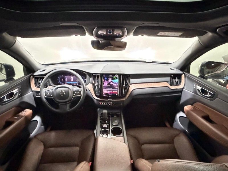 VOLVO XC60 2.0 T8 EXPRESS HÍBRIDO INSCRIPT 2021/2022 SUL SERRA MOTORS CAXIAS DO SUL / Carros no Vale VOLVO XC60 2.0 T8 EXPRESS HÍBRIDO INSCRIPT 2021/2022 SUL SERRA MOTORS CAXIAS DO SUL / Carros no Vale