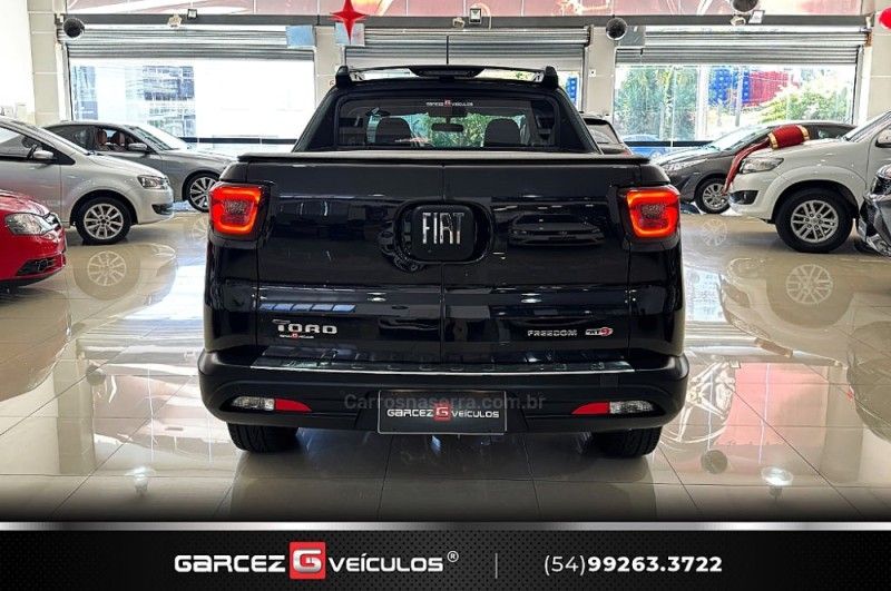 FIAT TORO 2.0 16V TURBO FREEDOM 4WD AT9 2018/2019 GARCEZ VEÍCULOS BENTO GONÇALVES / Carros no Vale