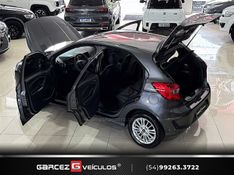 FORD KA 1.5 TITANIUM 12V 2018/2019 GARCEZ VEÍCULOS BENTO GONÇALVES / Carros no Vale
