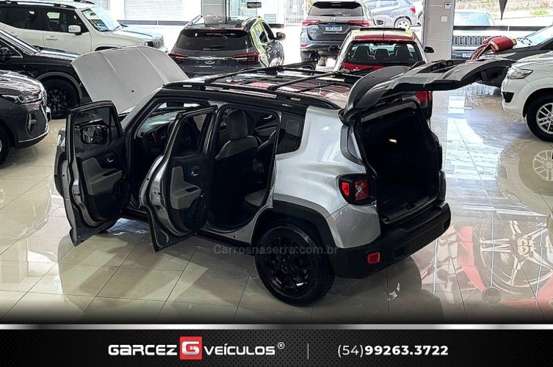 JEEP RENEGADE 1.8 16V NIGHT EAGLE 4X2 2019/2019 GARCEZ VEÍCULOS BENTO GONÇALVES / Carros no Vale JEEP RENEGADE 1.8 16V NIGHT EAGLE 4X2 2019/2019 GARCEZ VEÍCULOS BENTO GONÇALVES / Carros no Vale