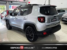 JEEP RENEGADE 1.8 16V NIGHT EAGLE 4X2 2019/2019 GARCEZ VEÍCULOS BENTO GONÇALVES / Carros no Vale