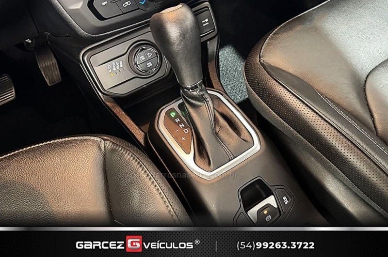 JEEP RENEGADE 2.0 16V TURBO LONGITUDE 4X4 2020/2020 GARCEZ VEÍCULOS BENTO GONÇALVES / Carros no Vale