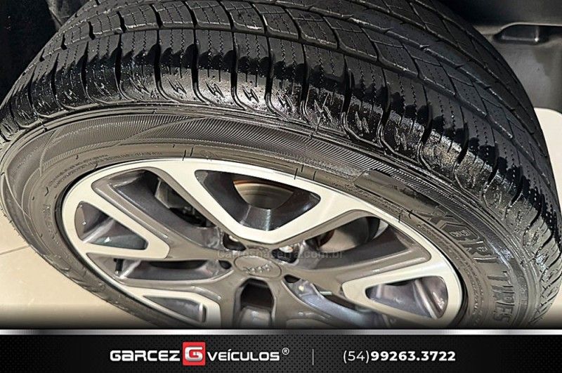 JEEP RENEGADE 2.0 16V TURBO LONGITUDE 4X4 2020/2020 GARCEZ VEÍCULOS BENTO GONÇALVES / Carros no Vale