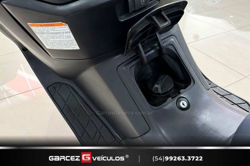 SUZUKI BURGMAN 400 2001/2001 GARCEZ VEÍCULOS BENTO GONÇALVES / Carros no Vale