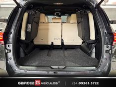 TOYOTA HILUX SW4 2.8 SRX 4X4 DIAMOND 16V TURBO 7 LUGARES 2022/2022 GARCEZ VEÍCULOS BENTO GONÇALVES / Carros no Vale