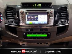 TOYOTA HILUX SW4 3.0 SRV 4X4 16V TURBO INTERCOOLER 2013/2013 GARCEZ VEÍCULOS BENTO GONÇALVES / Carros no Vale