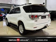 TOYOTA HILUX SW4 3.0 SRV 4X4 16V TURBO INTERCOOLER 2013/2013 GARCEZ VEÍCULOS BENTO GONÇALVES / Carros no Vale