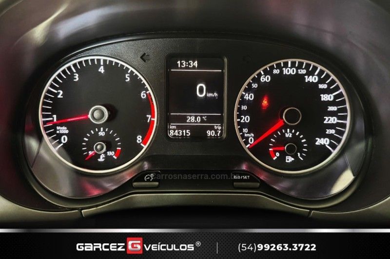 VOLKSWAGEN FOX 1.6 CONNECT 8V 2018/2019 GARCEZ VEÍCULOS BENTO GONÇALVES / Carros no Vale