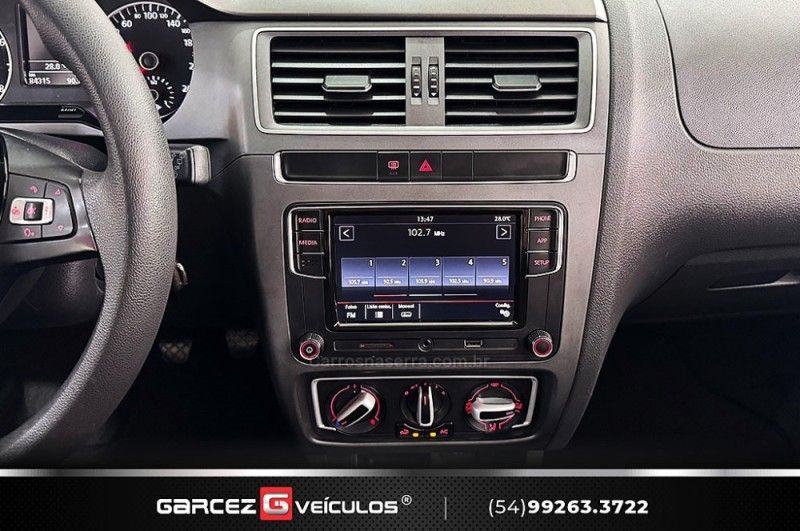 VOLKSWAGEN FOX 1.6 CONNECT 8V 2018/2019 GARCEZ VEÍCULOS BENTO GONÇALVES / Carros no Vale