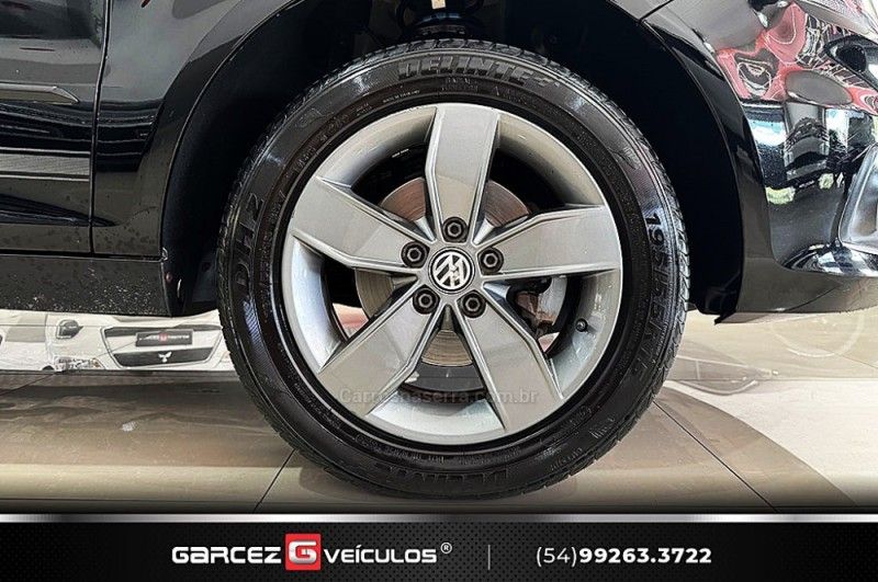 VOLKSWAGEN FOX 1.6 CONNECT 8V 2018/2019 GARCEZ VEÍCULOS BENTO GONÇALVES / Carros no Vale