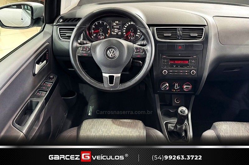 VOLKSWAGEN SPACEFOX 1.6 MI TREND 8V 2012/2013 GARCEZ VEÍCULOS BENTO GONÇALVES / Carros no Vale
