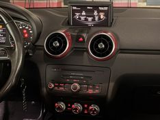 AUDI A1 1.4 TFSI SPORTBACK ATTRACTION 16V 122CV S-TRONIC 2011/2011 GRIFFCAR MULTIMARCAS DOIS IRMÃOS / Carros no Vale