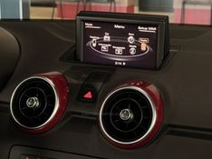 AUDI A1 1.4 TFSI SPORTBACK ATTRACTION 16V 122CV S-TRONIC 2011/2011 GRIFFCAR MULTIMARCAS DOIS IRMÃOS / Carros no Vale