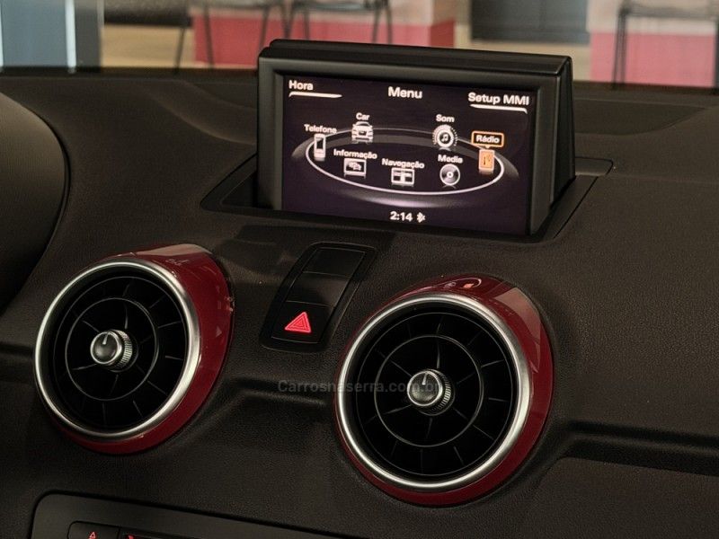 AUDI A1 1.4 TFSI SPORTBACK ATTRACTION 16V 122CV S-TRONIC 2011/2011 GRIFFCAR MULTIMARCAS DOIS IRMÃOS / Carros no Vale AUDI A1 1.4 TFSI SPORTBACK ATTRACTION 16V 122CV S-TRONIC 2011/2011 GRIFFCAR MULTIMARCAS DOIS IRMÃOS / Carros no Vale