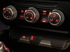 AUDI A1 1.4 TFSI SPORTBACK ATTRACTION 16V 122CV S-TRONIC 2011/2011 GRIFFCAR MULTIMARCAS DOIS IRMÃOS / Carros no Vale