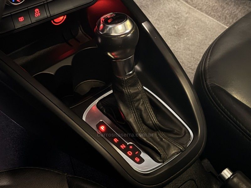 AUDI A1 1.4 TFSI SPORTBACK ATTRACTION 16V 122CV S-TRONIC 2011/2011 GRIFFCAR MULTIMARCAS DOIS IRMÃOS / Carros no Vale AUDI A1 1.4 TFSI SPORTBACK ATTRACTION 16V 122CV S-TRONIC 2011/2011 GRIFFCAR MULTIMARCAS DOIS IRMÃOS / Carros no Vale