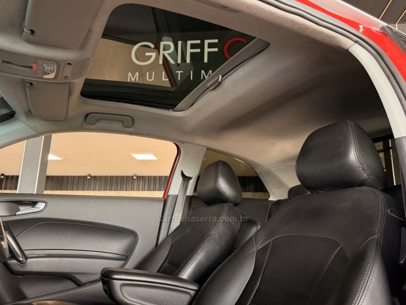 AUDI A1 1.4 TFSI SPORTBACK ATTRACTION 16V 122CV S-TRONIC 2011/2011 GRIFFCAR MULTIMARCAS DOIS IRMÃOS / Carros no Vale AUDI A1 1.4 TFSI SPORTBACK ATTRACTION 16V 122CV S-TRONIC 2011/2011 GRIFFCAR MULTIMARCAS DOIS IRMÃOS / Carros no Vale