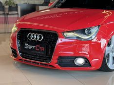AUDI A1 1.4 TFSI SPORTBACK ATTRACTION 16V 122CV S-TRONIC 2011/2011 GRIFFCAR MULTIMARCAS DOIS IRMÃOS / Carros no Vale