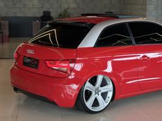 AUDI A1 1.4 TFSI SPORTBACK ATTRACTION 16V 122CV S-TRONIC 2011/2011 GRIFFCAR MULTIMARCAS DOIS IRMÃOS / Carros no Vale