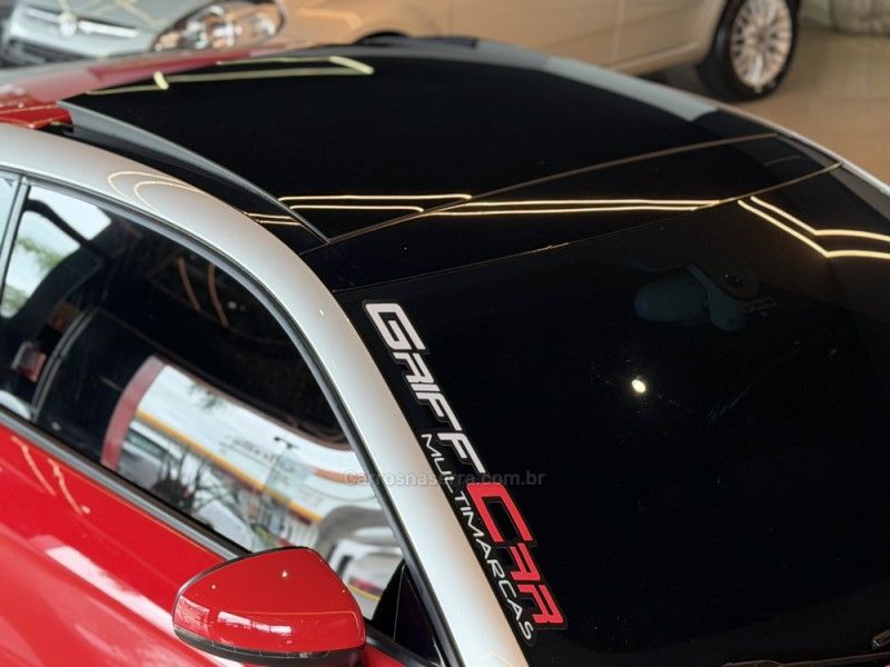 AUDI A1 1.4 TFSI SPORTBACK ATTRACTION 16V 122CV S-TRONIC 2011/2011 GRIFFCAR MULTIMARCAS DOIS IRMÃOS / Carros no Vale AUDI A1 1.4 TFSI SPORTBACK ATTRACTION 16V 122CV S-TRONIC 2011/2011 GRIFFCAR MULTIMARCAS DOIS IRMÃOS / Carros no Vale