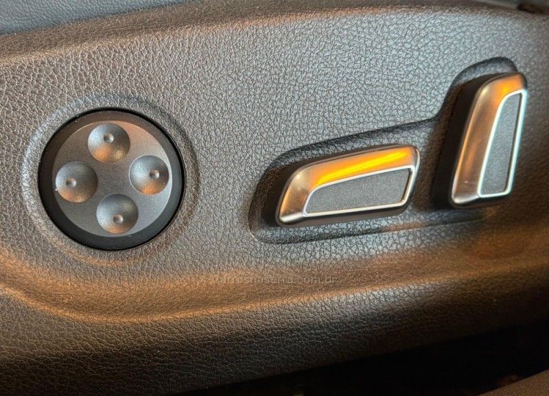 AUDI A5 2.0 TFSI SPORTBACK QUATTRO16V S-TRONIC 2013/2013 GRIFFCAR MULTIMARCAS DOIS IRMÃOS / Carros no Vale